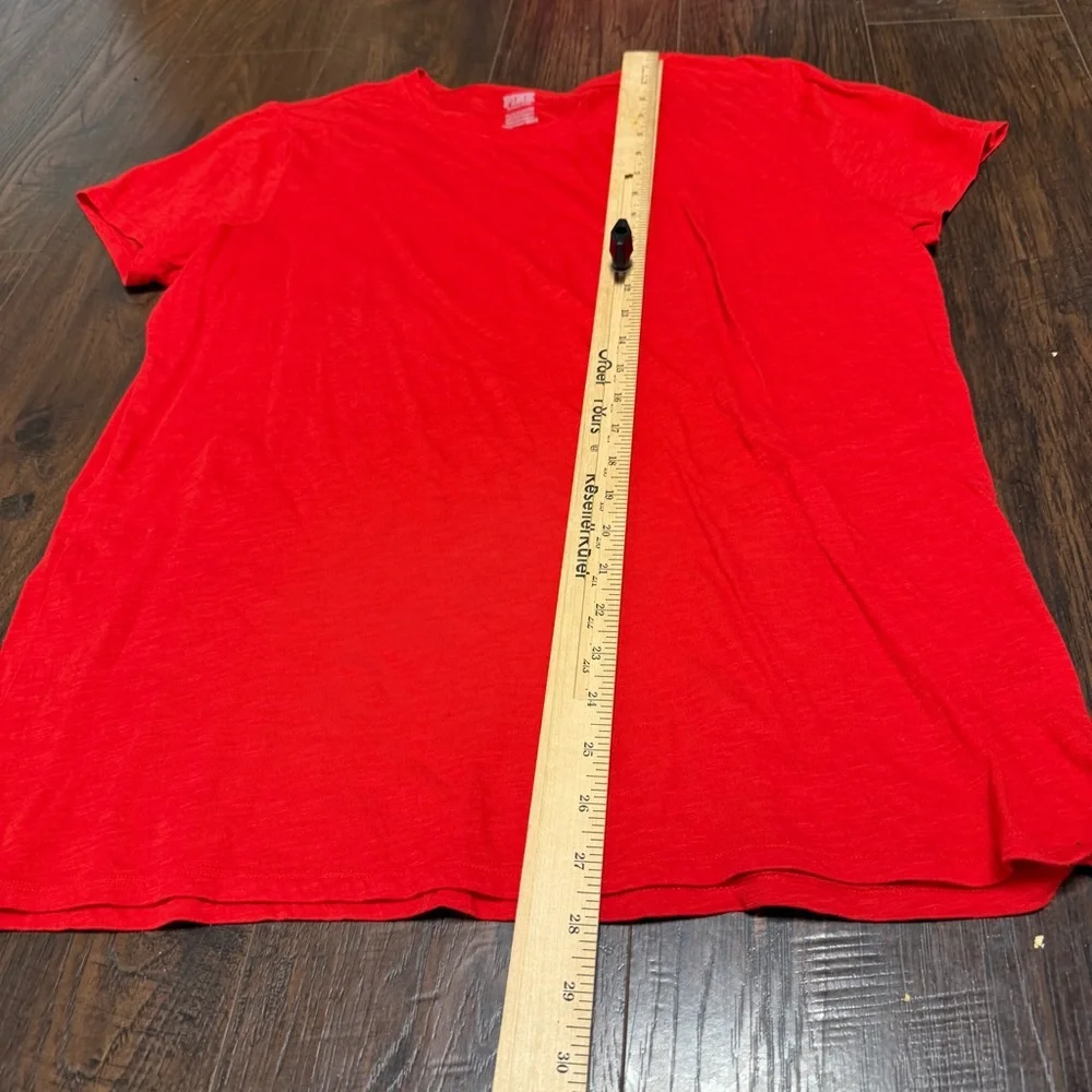 Victoria’s Secret Pink Red T-Shirt - Picture 2 of 4